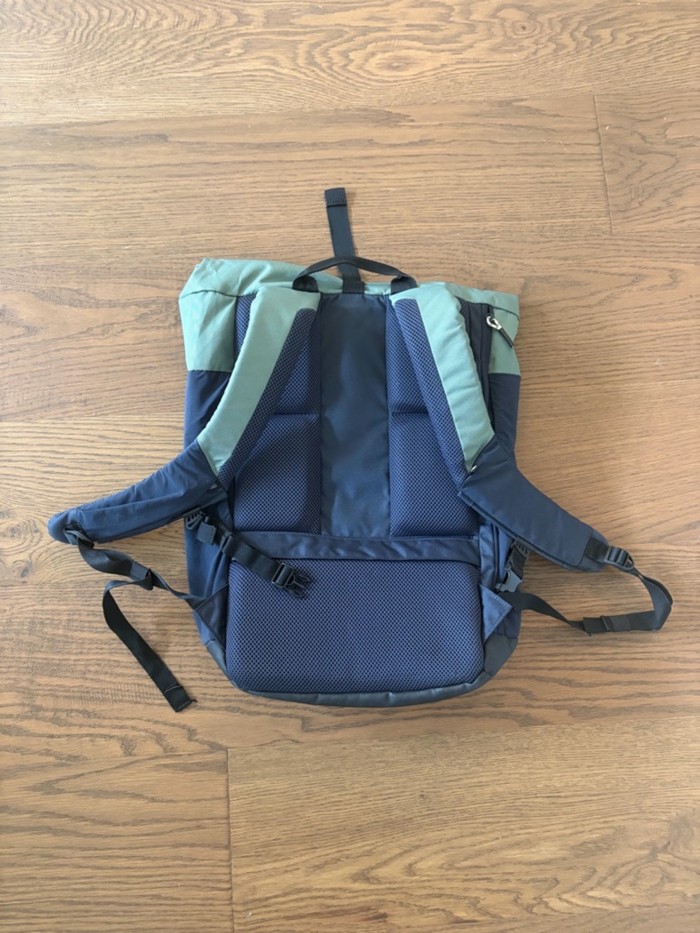 Quechua Men's Roll-Top Backpack in Navy Blue and Sage Green - Picture 2 of 4